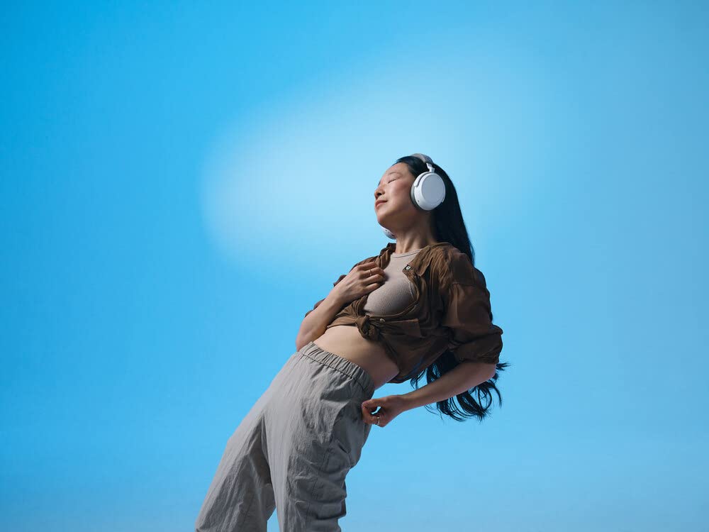 Sennheiser MOMENTUM 4 Wireless Noise Cancelling Headphones – Bluetooth headphones headset for crystal clear calls with adaptive noise cancellation, over-ear design, 60 hours battery life, foldable, white - 509267