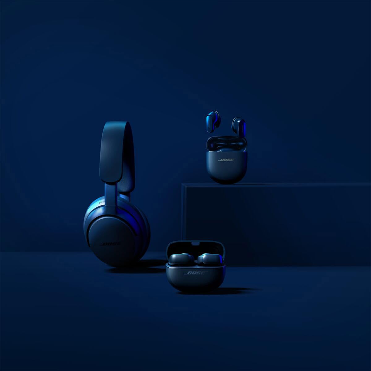 Căști Over-Ear Bose QuietComfort Ultra cu Noise Cancelling pentru sunet spațial, autonomie de până la 24 de ore, căști de înaltă calitate cu sunet surround, ediție limitată Mondblau. - 880066-1200