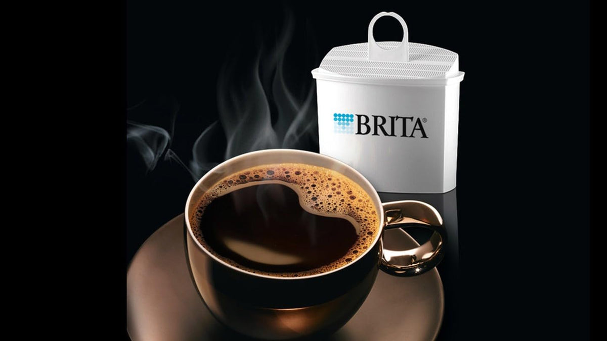 Braun Coffee Maker KF 47 WH - Filter coffee machine with glass carafe for classic filter coffee, aromatic coffee thanks to OptiBrew system, drip stop, automatic shut-off, white.