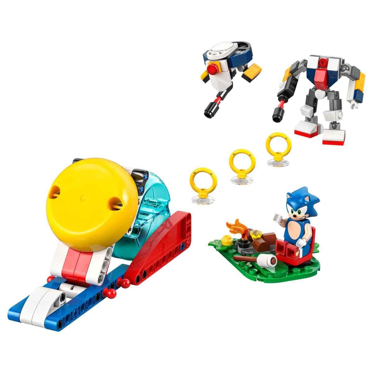 LEGO Sonic the Hedgehog: Sonic's Campfire Clash Set, Collectible Building Toy with 4 Characters, Gold Rings and a Chaos Emerald, Gifts for Gamers, Boys & Girls Aged 7 Plus 77001