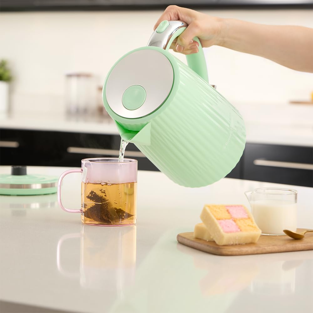 Russell Hobbs Kettle, 1.7 l, Pistachio, Stainless Steel Accents, 2400 Watts - 27364-70