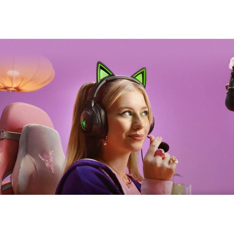 Razer Kraken Kitty V2 - Cască RGB cu fir cu urechi de pisică (Iluminare reactivă pentru streaming, microfon HyperClear, drivere Triforce de 40mm, sunet surround 7.1) Negru - RZ04-04730100-R3M1