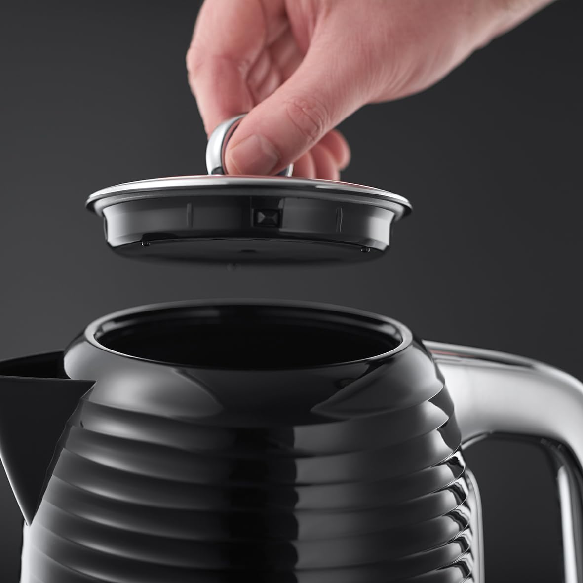 Russell Hobbs Fierbător apă Inspire Negru, 1,7 l, 2400 Watt - 24371-56