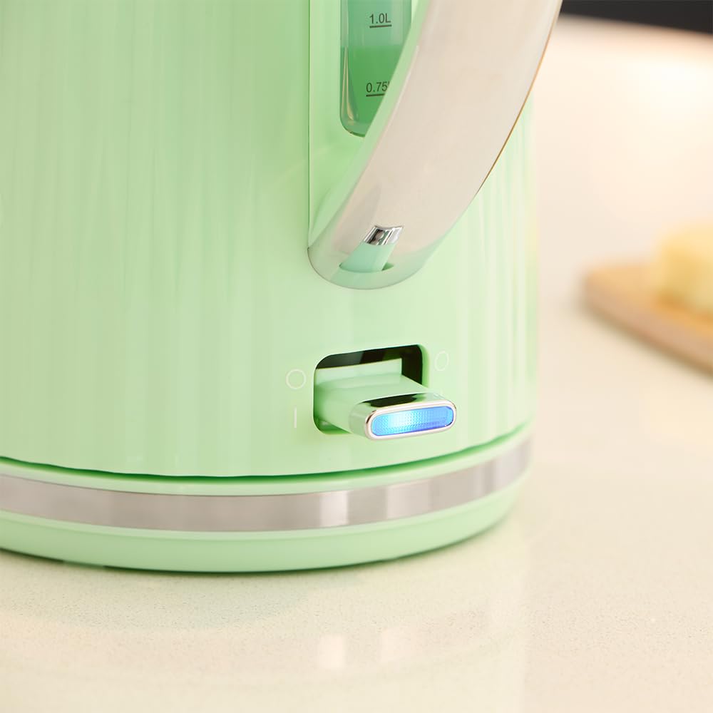 Russell Hobbs Kettle, 1.7 l, Pistachio, Stainless Steel Accents, 2400 Watts - 27364-70