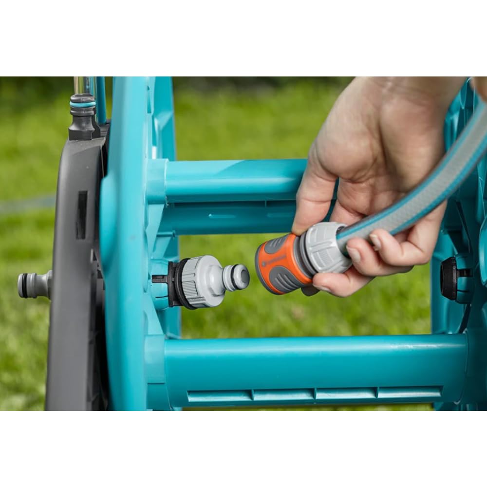 Gardena CleverRoll M: Hose trolley with up to 60 m capacity, particularly stable, with clip for syringe storage, drip stop, freely selectable crank side (18511-20)