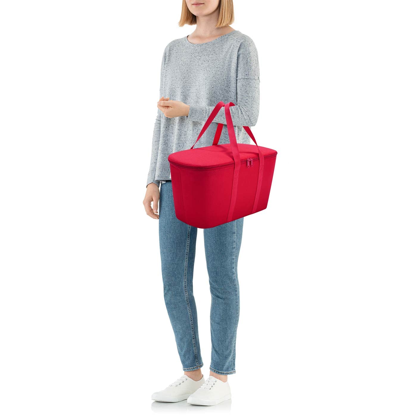 reisenthel coolerbag in red – cooler bag made of high-quality polyester fabric – ideal for picnics, shopping and on the go - UH3004