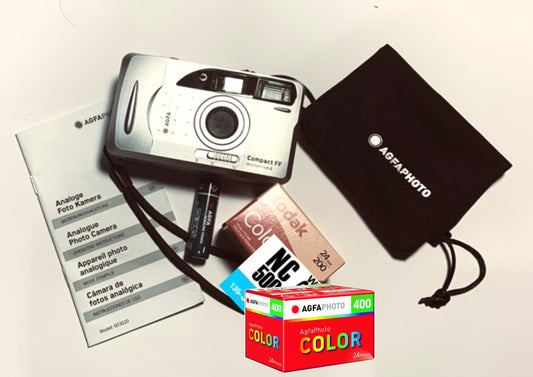 Cameră foto analogică 35mm AgfaPhoto cu blitz motorizat în set (film color + baterie) - AG603020C