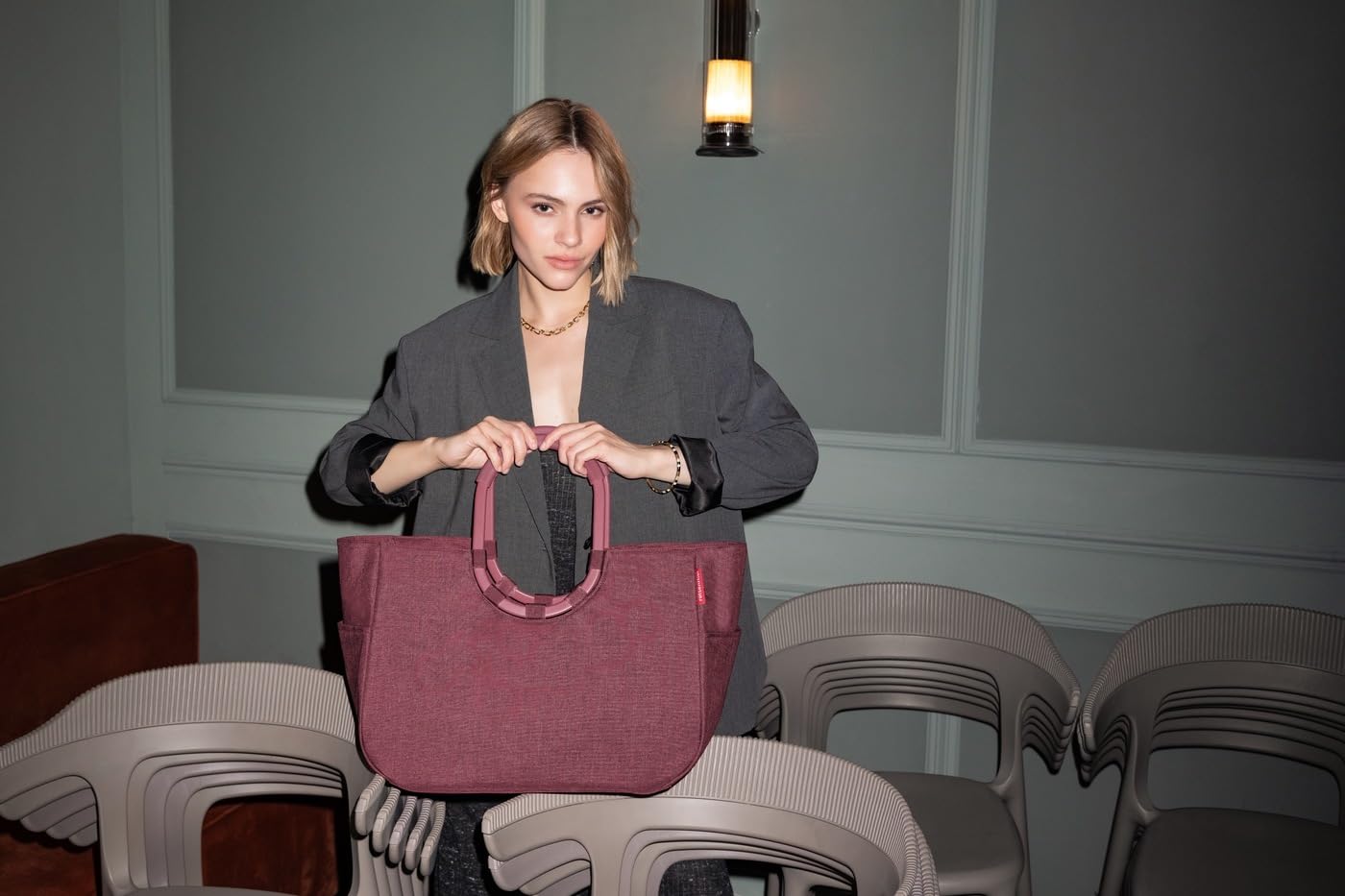 reisenthel loopshopper L twist maroon – sturdy bag with practical compartments made from recycled PET bottles – charming and water-repellent design - OR3104