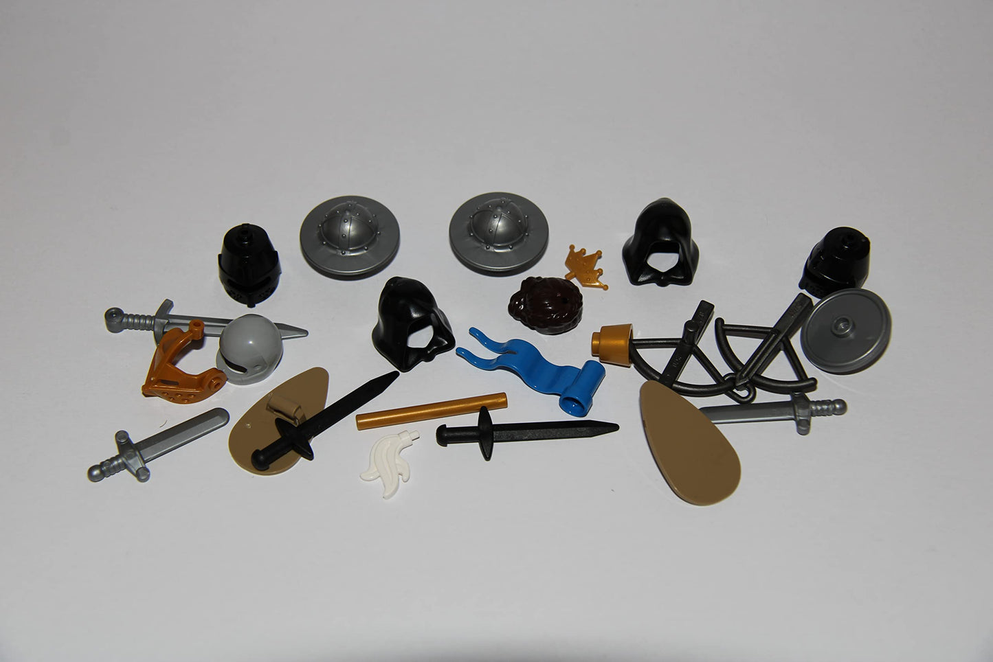 LEGO Knight Minifigures: Lion Knight & Falcon Knight Figures, Black Falcon Knights, Lion Knights (Lion Knights & Falcon Knights)