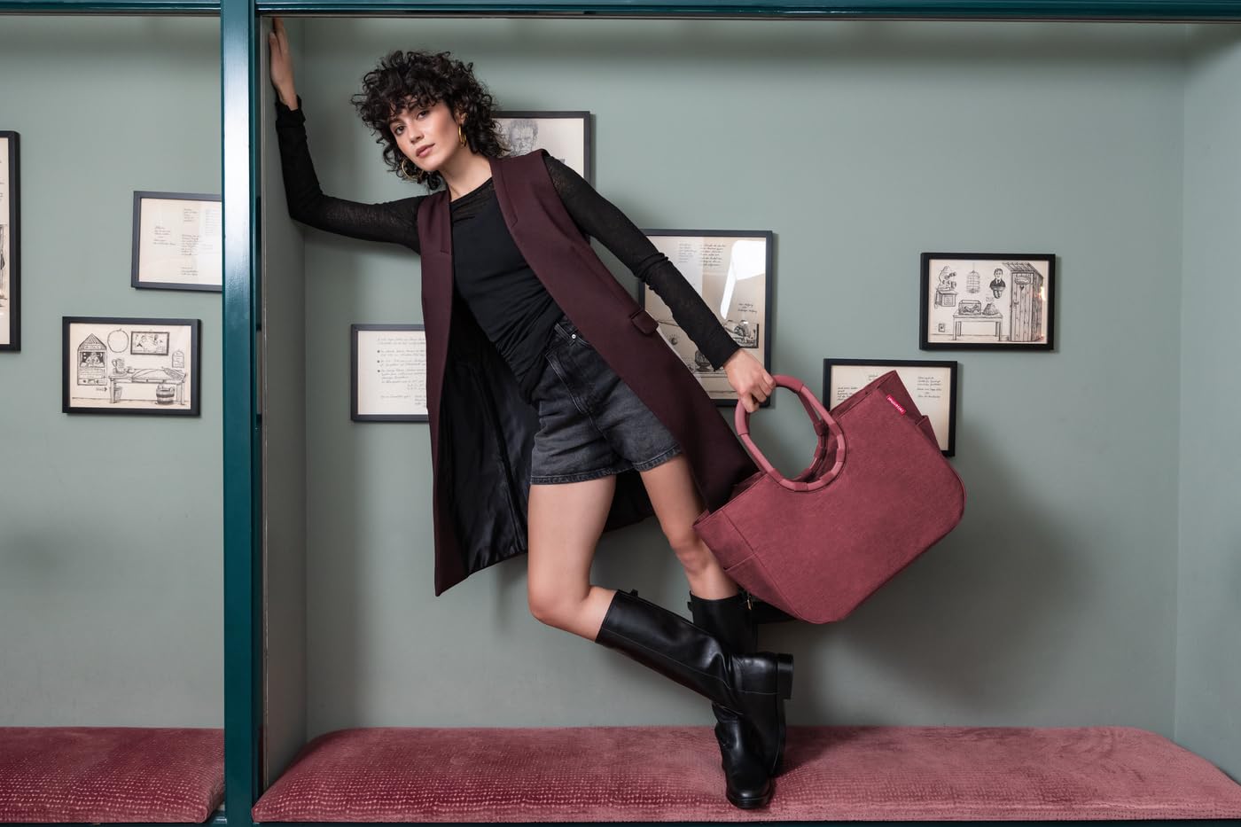 reisenthel loopshopper L twist maroon – sturdy bag with practical compartments made from recycled PET bottles – charming and water-repellent design - OR3104