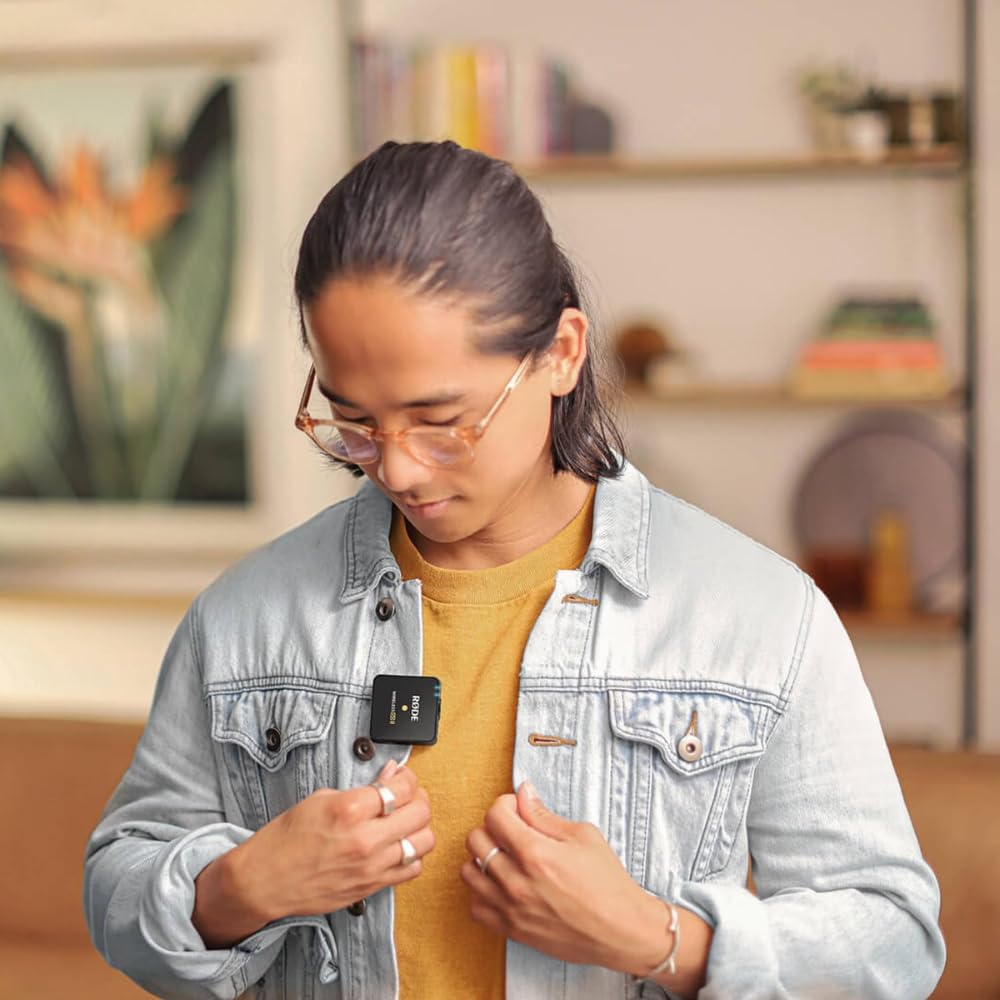 RØDE Wireless GO II TX - Ultra-compact wireless transmitter with built-in microphone, built-in recording and a range of up to 200 m (transmitter only) - WIGOIITX