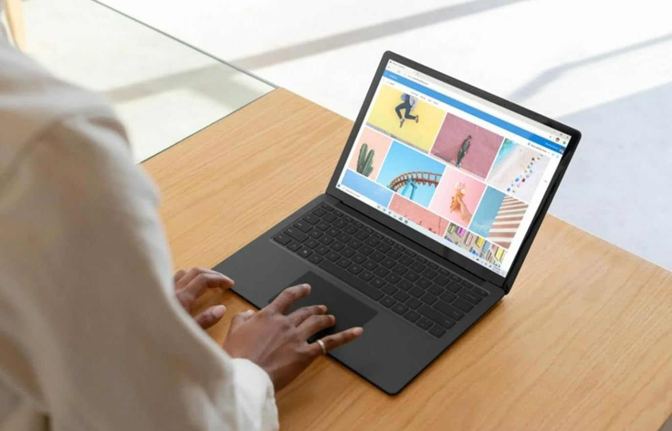 Microsoft Surface Laptop 3 Touchscreen Notebook, 13.5 Inch FHD (2256 x 1504), Intel Core i5-1035G7, 8GB RAM, 256GB SSD, US QWERTY Keyboard, Black, Windows 11 Pro (Refurbished)