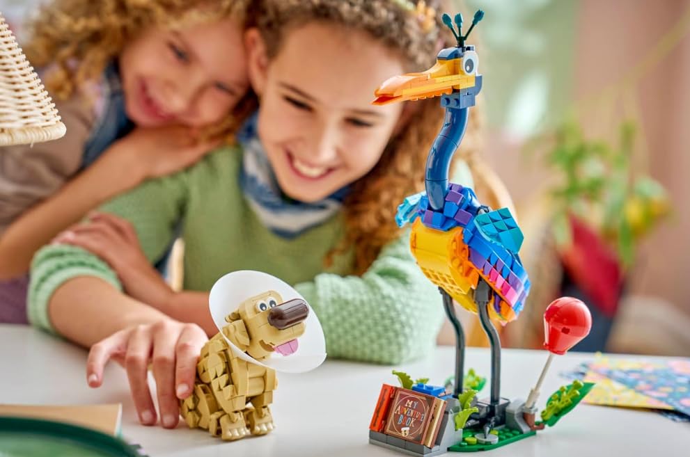 LEGO ǀ Disney and Pixar Kevin and Dug - toy golden retriever dog & exotic bird - DIY decoration for the children's room - birthday gift for girls aged 9 and up & fans of the film Above - 43290