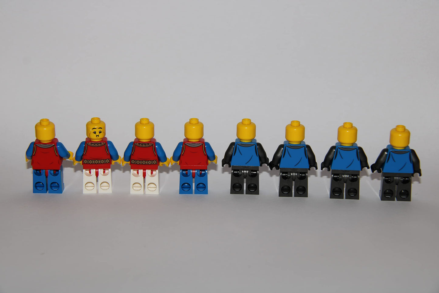 LEGO Knight Minifigures: Lion Knight & Falcon Knight Figures, Black Falcon Knights, Lion Knights (Lion Knights & Falcon Knights)