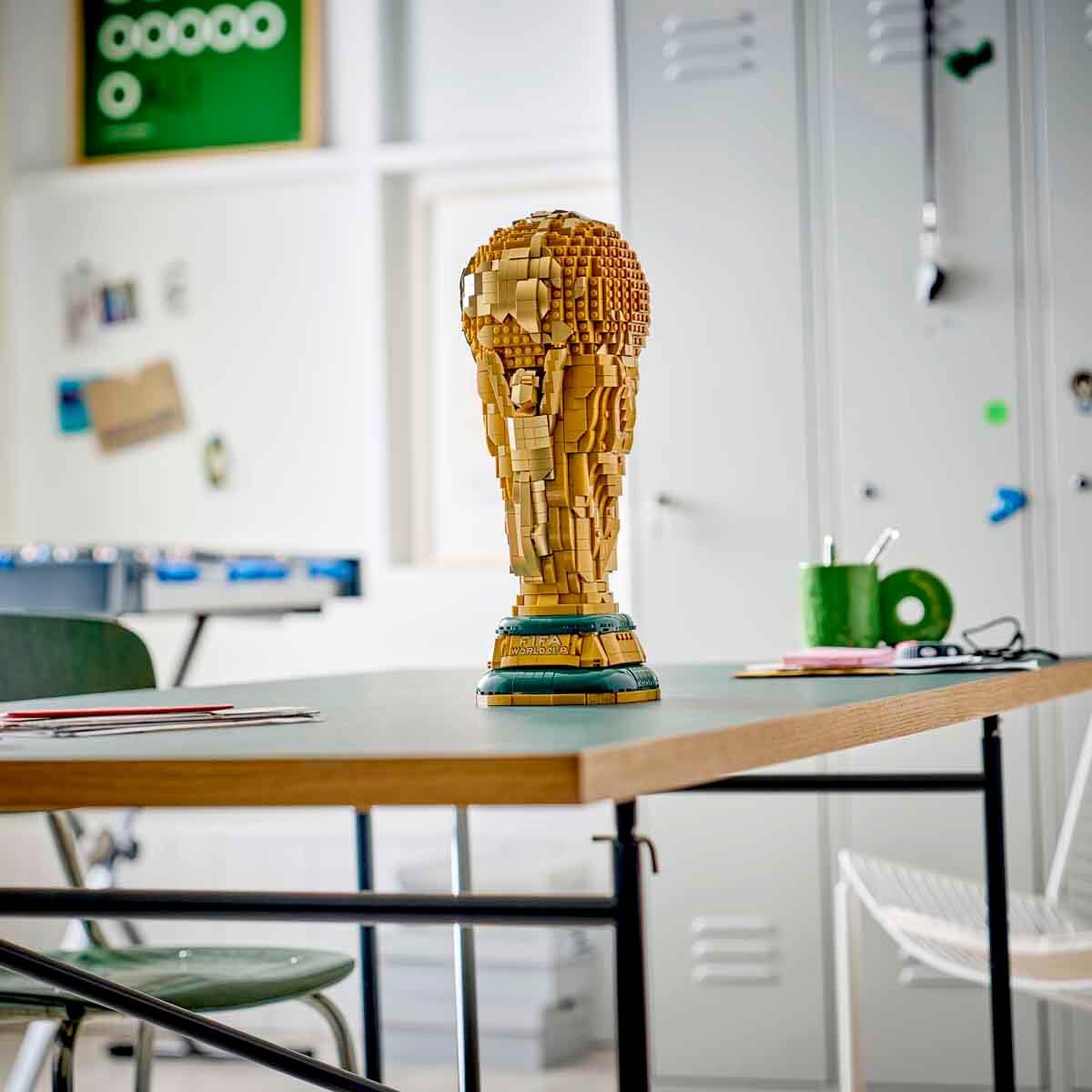 LEGO Editions Sports Official FIFA World Cup Cup - 3D DIY model with collectible minifigure - football gift for boys and girls aged 12 and over and adult fans - 43020