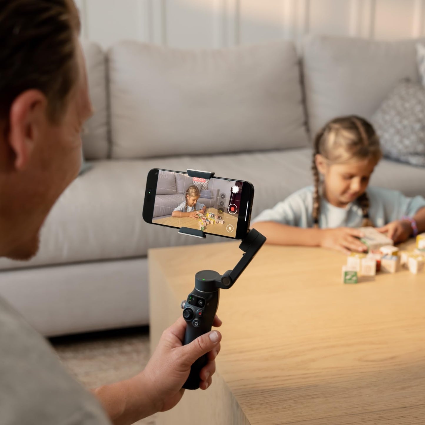 DJI Osmo Mobile 8 standard combo, gimbal stabilizer for smartphones, native AI tracking, 360° pan rotation, extension rod & tripod integrated, 10 hour battery - 190021165779