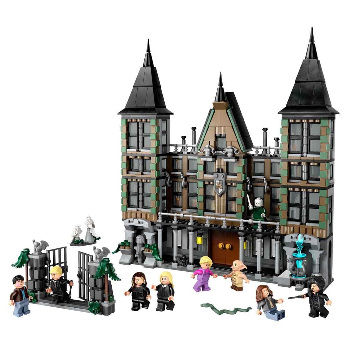 LEGO Harry Potter country estate of the Malfoy family, fantasy toy to collect and display, gift for boys, girls and fans of the magical world, gift idea with 9 minifigures 76453