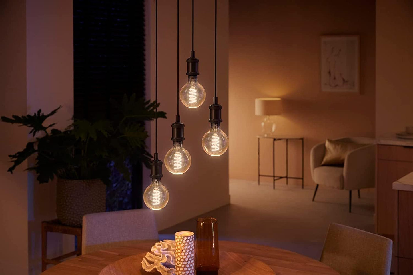 Philips Hue White E27 filament lamp (550 lm), dimmable LED lamp for the Hue lighting system with warm white light, smart light control via voice and app, pack of 1 - 929003051401