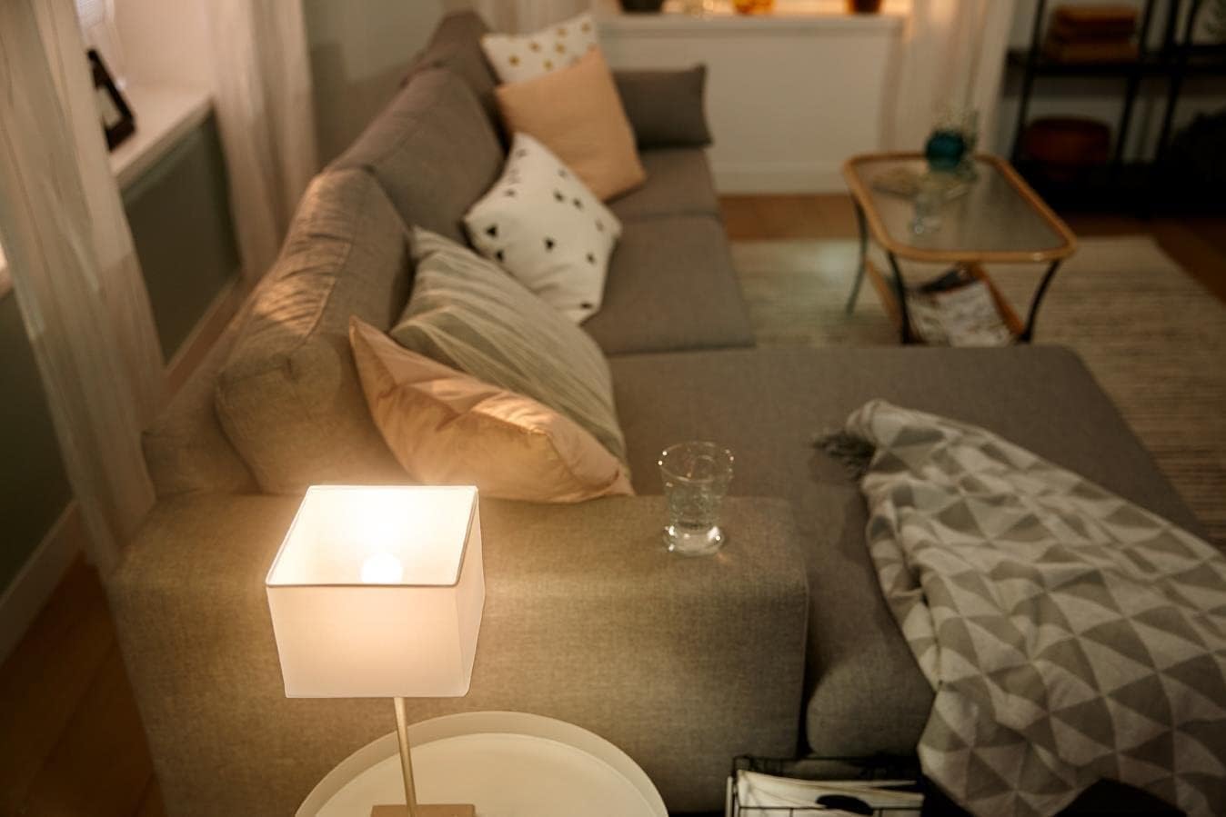 Philips Hue White E14 Luster 2 × 470 lm, dimmable, warm white light, controllable via app, compatible with Amazon Alexa, pack of 2 - 929002440604