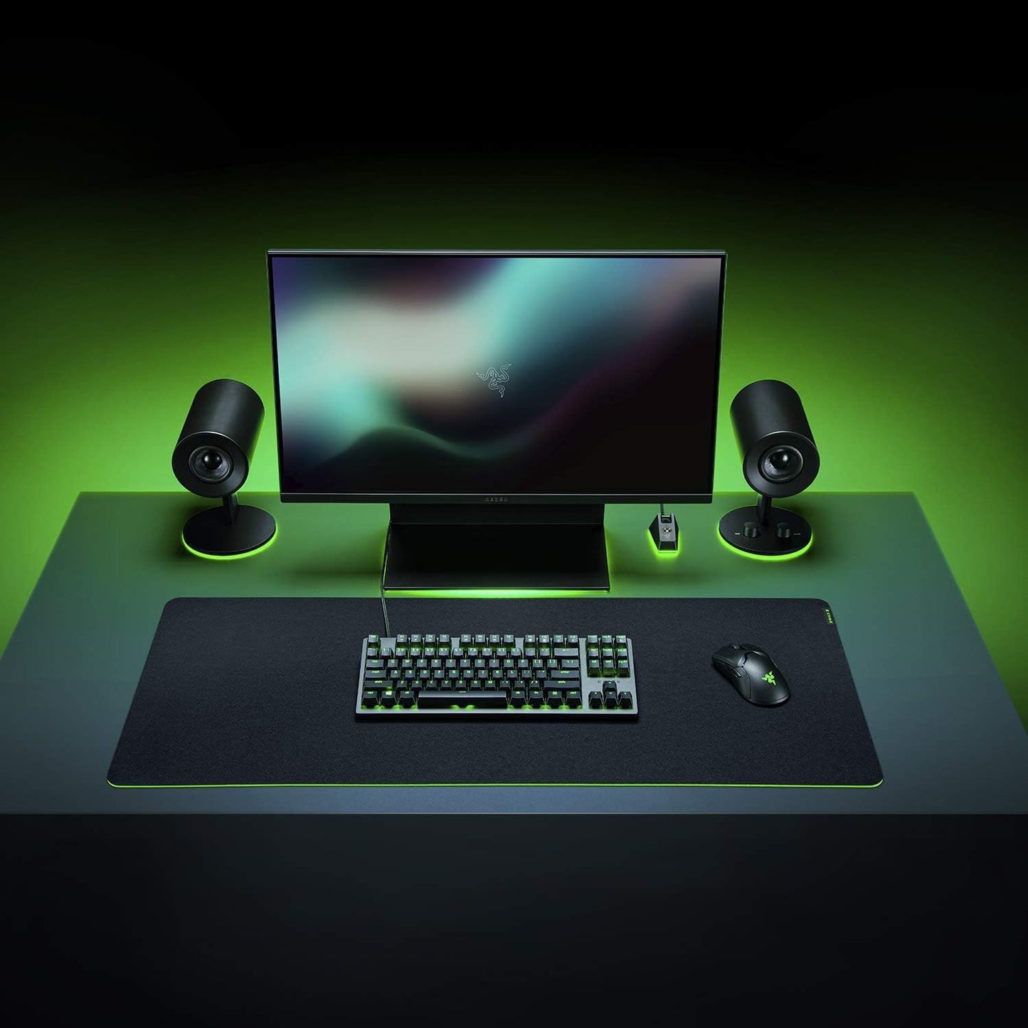 Razer Gigantus V2 3XL - Soft gaming mouse pad for fast gaming styles and optimal control (1200 x 550 x 4mm, textured micro-fabric fabric, non-slip rubber) black - RZ02-03330500-R3M1