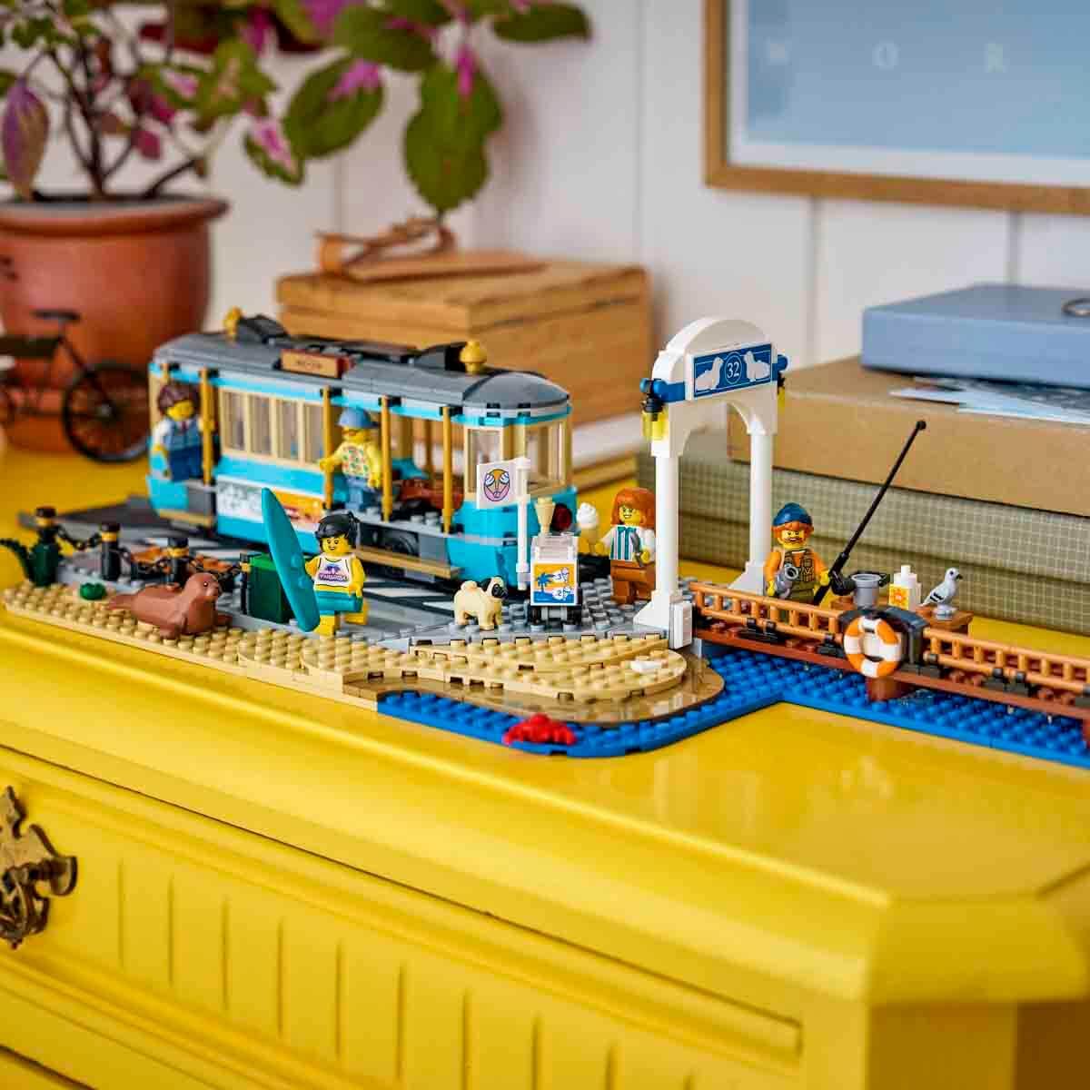 LEGO City Classic Beach Tram Toy - Model Building with Rail Track, Street Scene, 5 Minifigures and 5 Animal Figures - Birthday Gift for Boys Ages 7 and Up - 60506