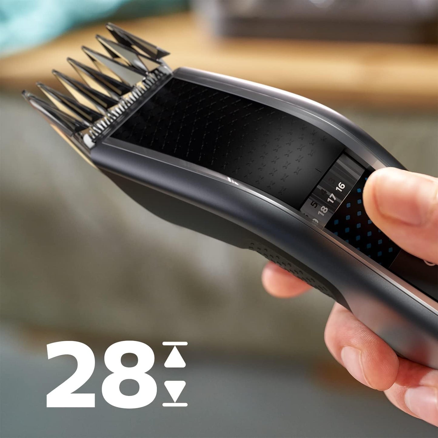 Philips HC5630/15 hair clipper Series 5000 with 28 length settings, 3 comb attachments and Turbo mode