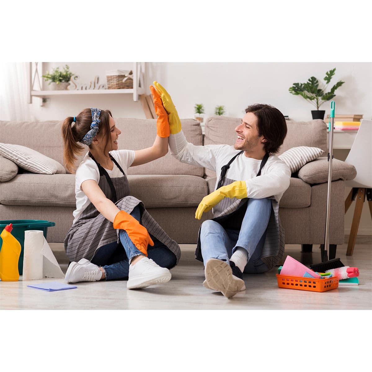 Swiffer dust magnet refill pack 54 cloths (6x9 pieces), absorbs and locks in 3x more dust and hair compared to conventional dusting methods - 541553