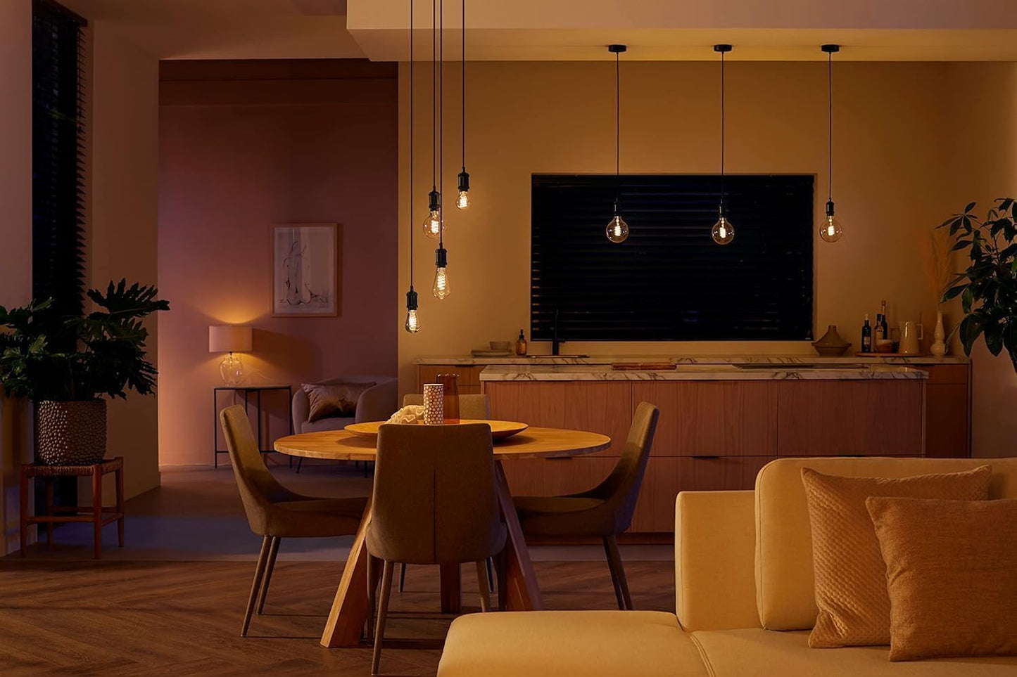 Philips Hue White E27 Large Edison Filament ST72 550lm, warm white light, dimmable, controllable via app, compatible with Amazon Alexa (Echo, Echo Dot), pack of 1 - 929003052301