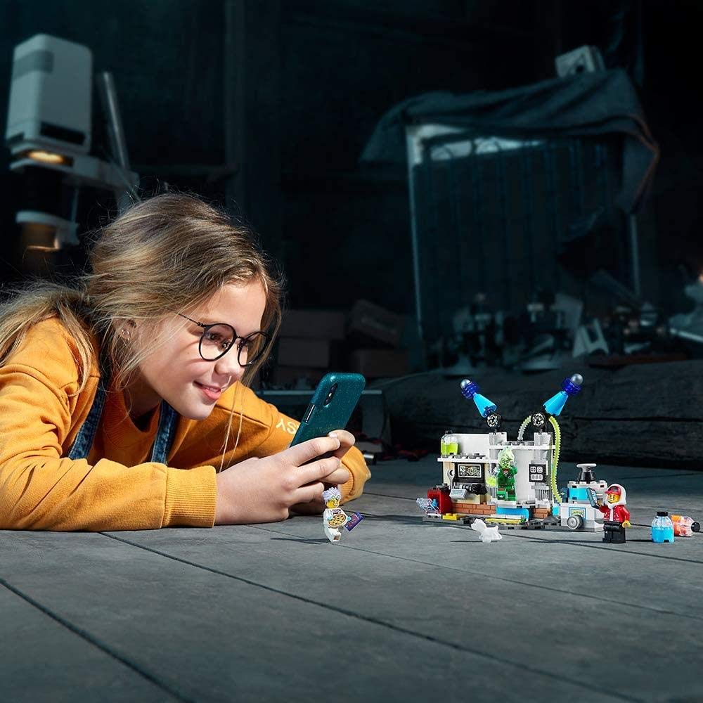LEGO Hidden Side 70418 J.B.'s Ghost Lab, toy for children with augmented reality functions