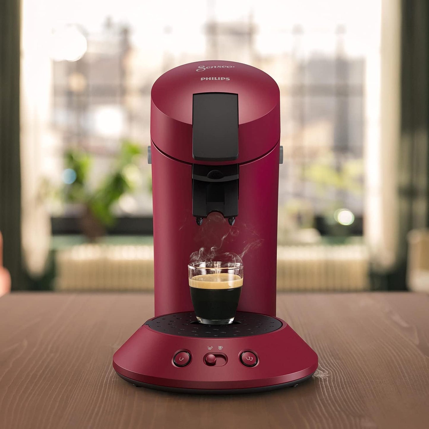 Philips Senseo Original Plus coffee pad machine (choice of coffee strength, coffee boost technology, made from recycled plastic), red, CSA210/90