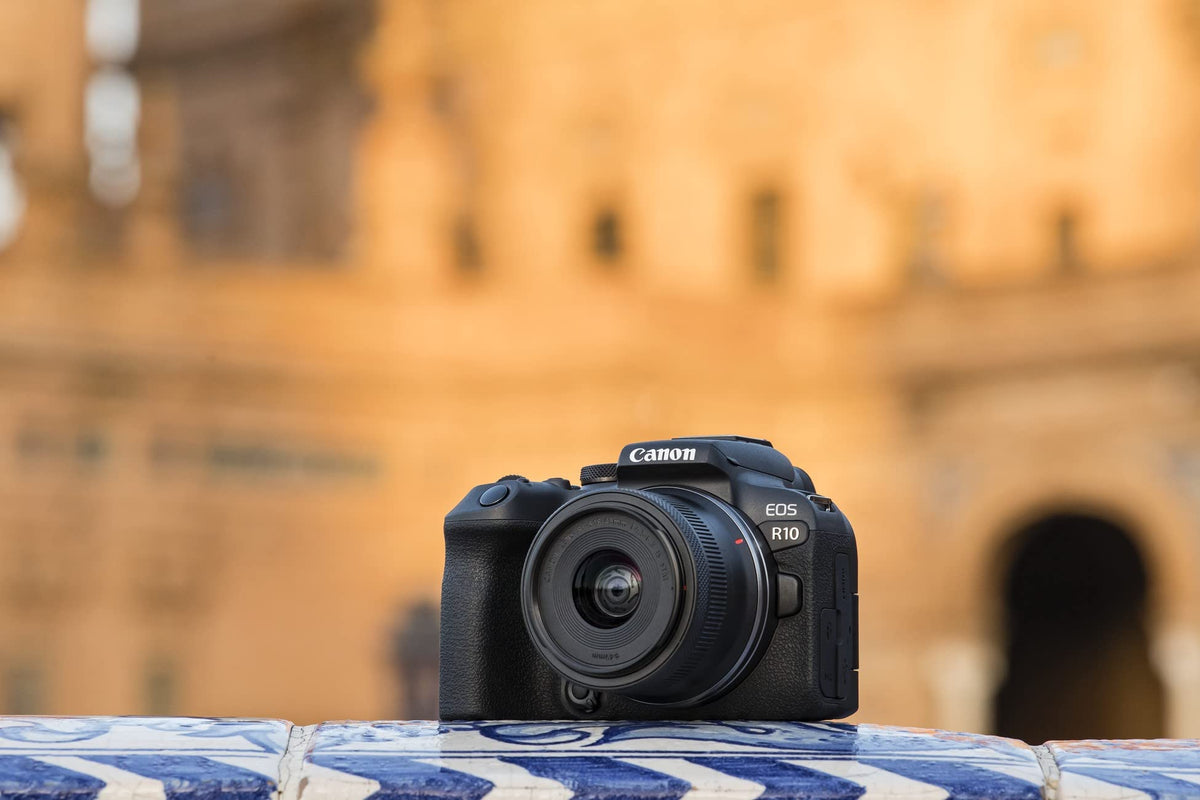 Canon EOS R10 Body + Canon Lens RF 16mm F2.8 STM