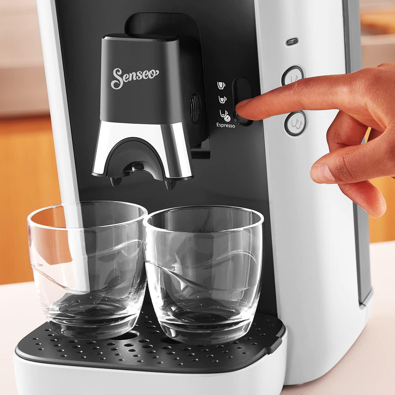PHILIPS Senseo Maestro coffee pad machine with coffee strength selection and memo function, 1.2 liter water container, color: white (CSA260/10)