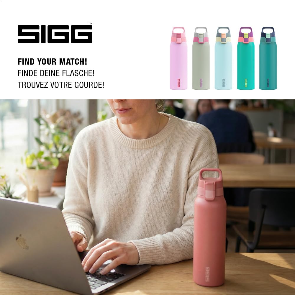 SIGG - Insulated drinking bottle - Thermos bottle Shield Therm One Multicolor Ruby - carbonated drinks - leak-proof - dishwasher safe - BPA-free - 90% recycled stainless steel - pink - 0.75L - 6228.60