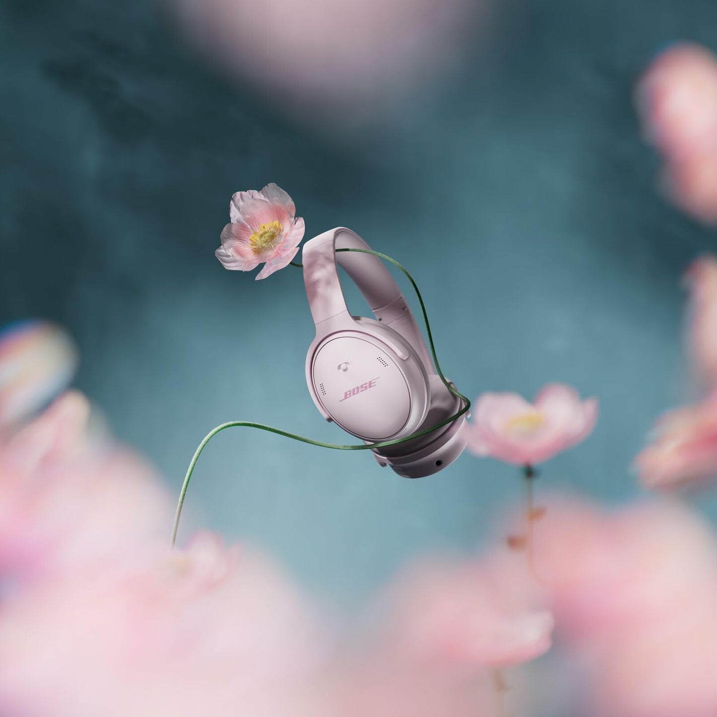 Bose QuietComfort wireless headphones with microphone and noise canceling, Bluetooth over-ear headphones, audiophile headphones, on-ear headphones with noise canceling, up to 24 hours of battery life, petal pink - 884367-1500