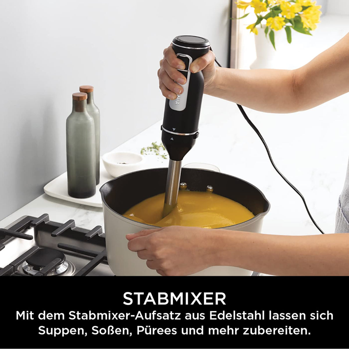 Ninja Foodi 3-in-1 Stabmixer, Handmixer & Zerkleinerer, cu pornire treptată, 2 viteze de amestecare și 5 viteze de frământare pentru tocat, amestecat, frământat și multe altele, lavabil în mașina de spălat vase, 850W, Negru CI100EU