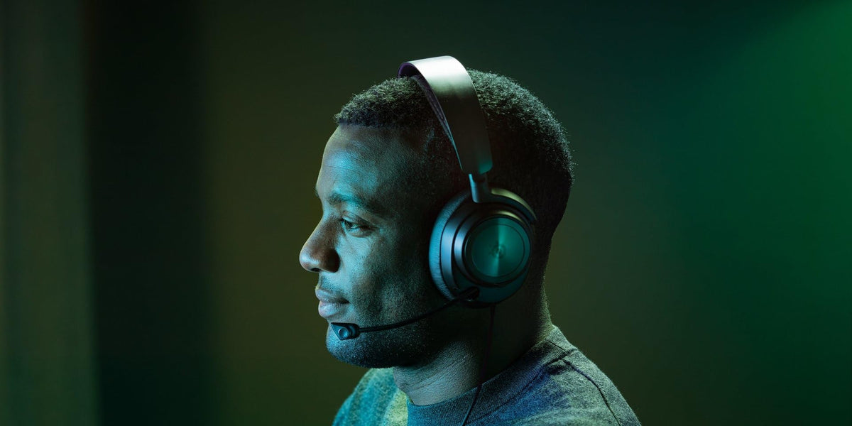 SteelSeries Arctis Nova Pro Xbox - Cască de gaming multi-sistem - Audio Hi-Res - Sunet surround 360° - GameDAC Gen 2 - Microfon ClearCast Gen 2 - Xbox, PC, PS5, PS4, Switch 2 - 61528