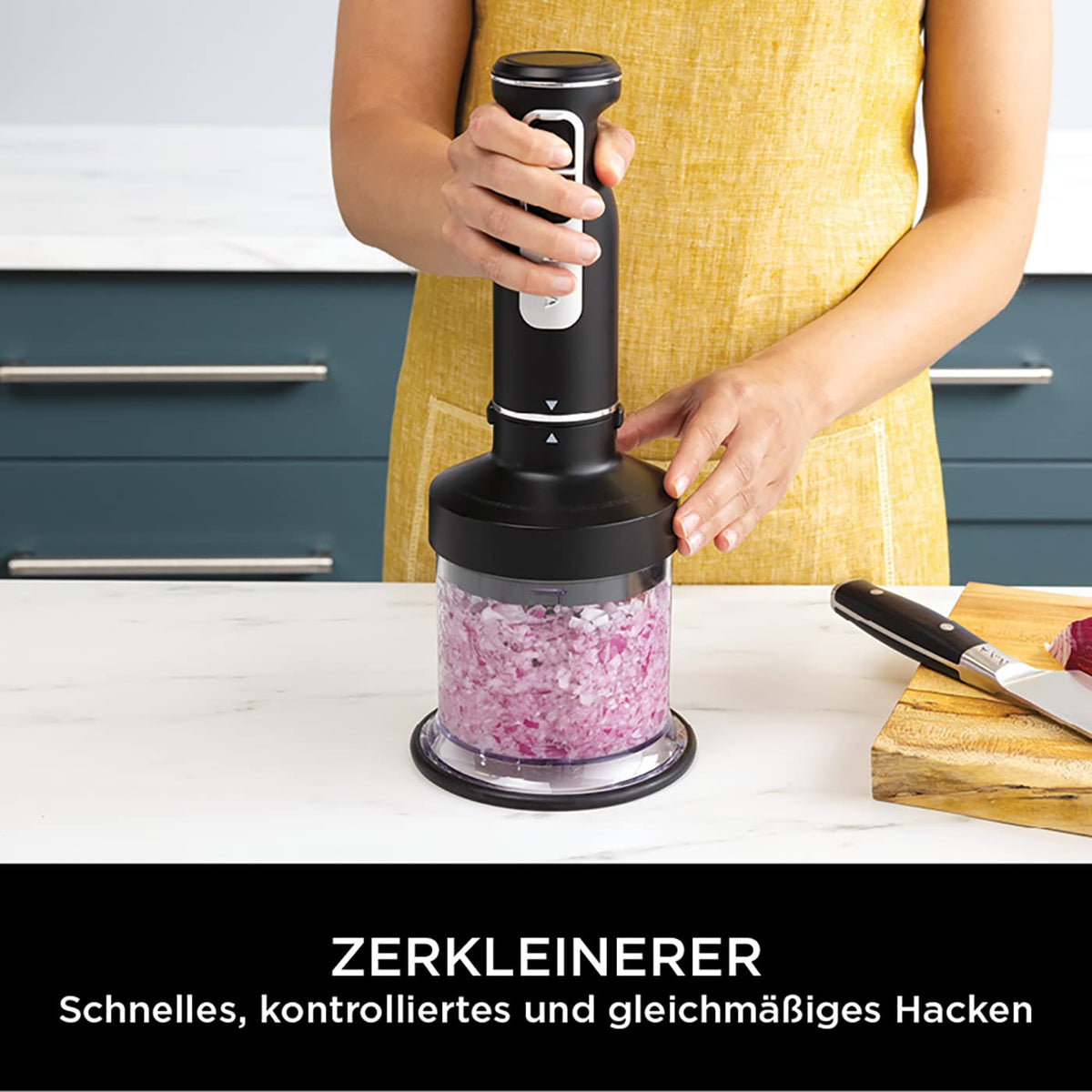 Ninja Foodi 3-in-1 Stabmixer, Handmixer & Zerkleinerer, cu pornire treptată, 2 viteze de amestecare și 5 viteze de frământare pentru tocat, amestecat, frământat și multe altele, lavabil în mașina de spălat vase, 850W, Negru CI100EU