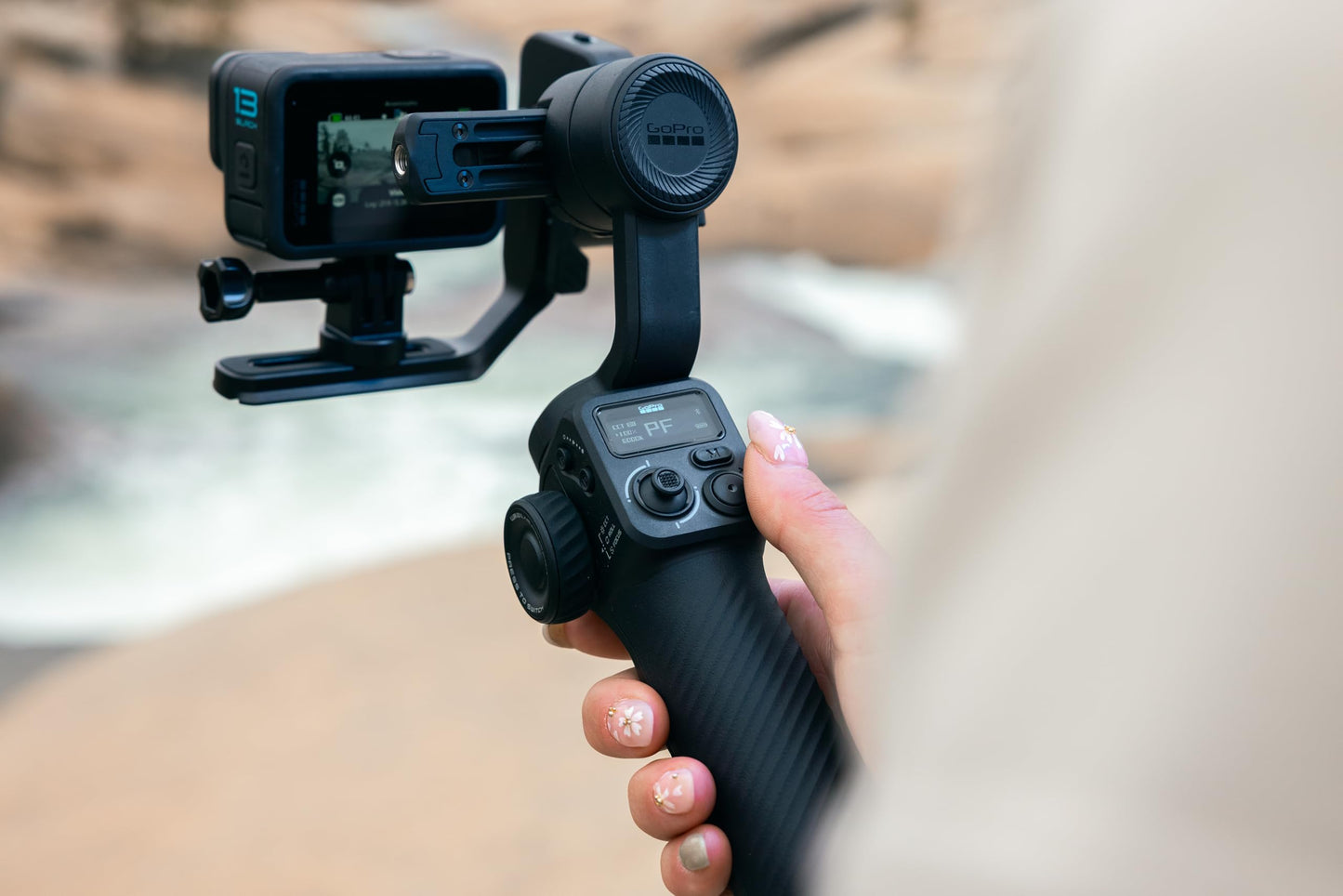 GoPro Fluid Pro AI 3-Axis Gimbal Stabilizer for GoPro Cameras and Smartphones, Subject Tracking, Lighting, Wireless Camera Control, Portable, Vlogging, 360° Rotation, Device Charging - AGMSS-011-EU