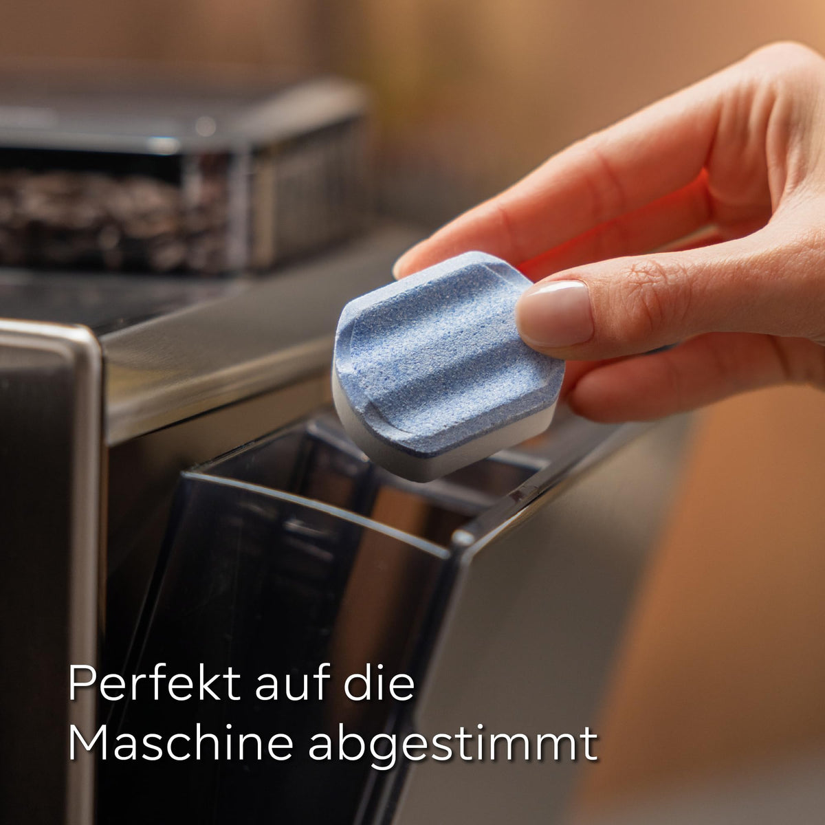 Siemens Multipack TZ80032A, 9 descaling tablets, protects against corrosion, suitable for EQ series fully automatic coffee machines as well as built-in fully automatic machines.