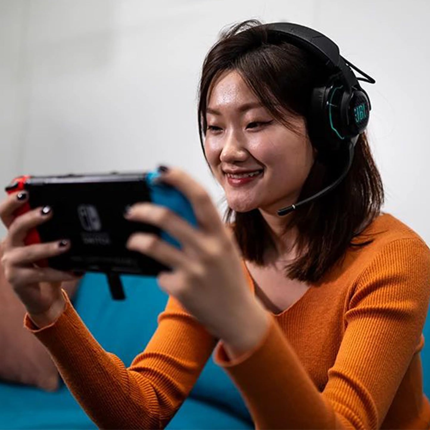 JBL Quantum 910 Over-Ear Gaming Headphones - Wireless 2.4 GHz, Bluetooth 5.2 and 3.5 mm jack - With head tracking function, ANC and 39 hours of battery life - Black - JBLQ910WLBLK