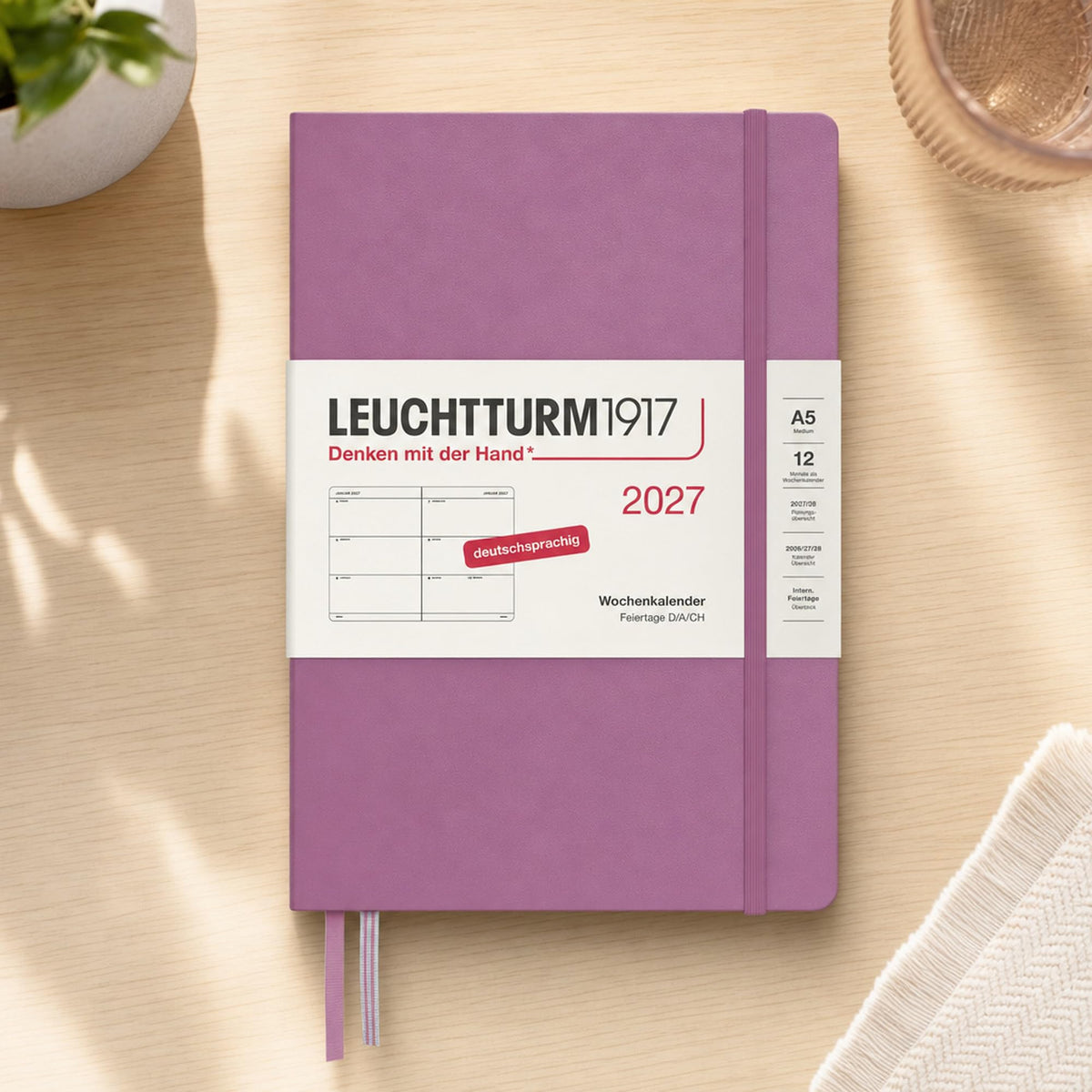 LEUCHTTURM1917 Calendar săptămânal 2027 Mediu (A5) - Germană, Dusty Rose, Hardcover, 145 x 210 mm, 12 luni - ianuarie-decembrie 2027, 1 săptămână pe pagină dublă, hârtie de 80 g/m² cu compatibilitate ridicată cu cerneală - 400102