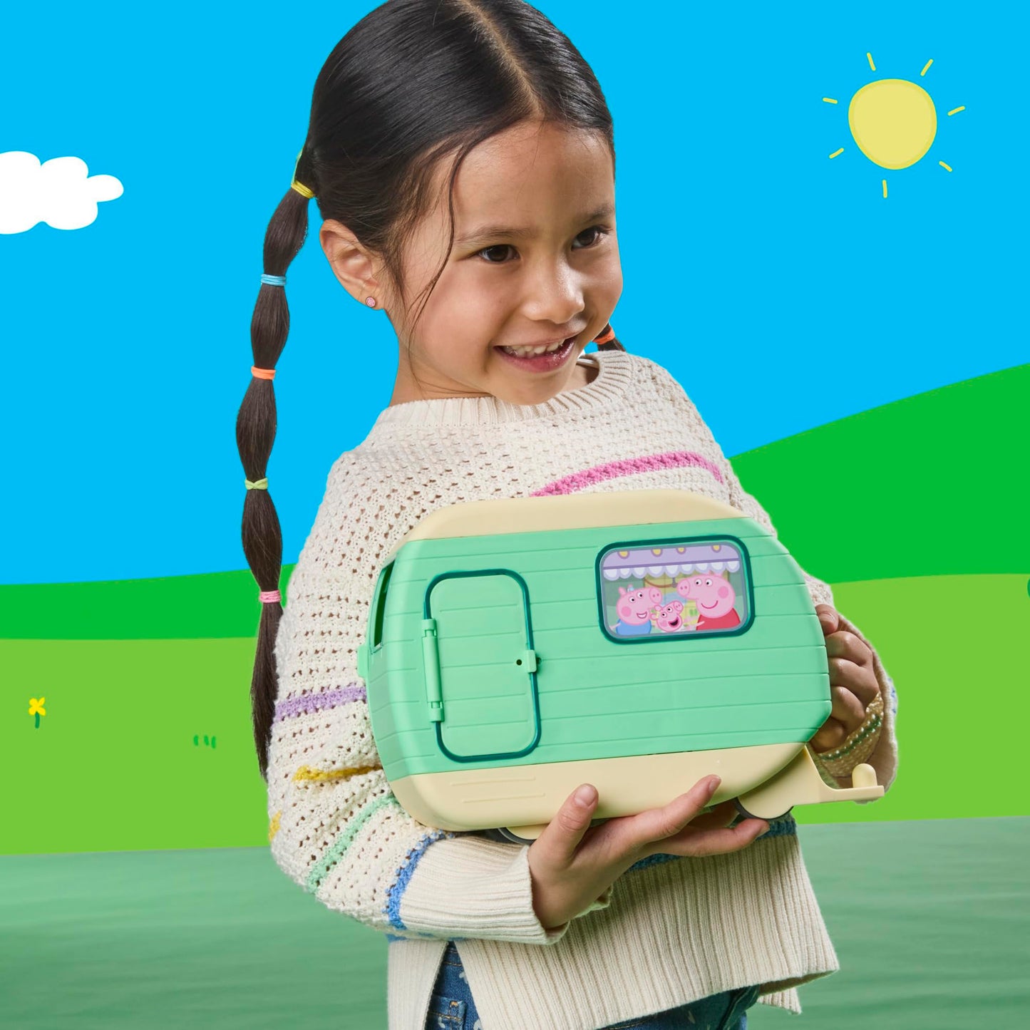 Peppa Pig caravan of the THREE Pig siblings playset with 3 figures, including Baby Evie, preschool toy for girls and boys aged 3 and over - G22015P0