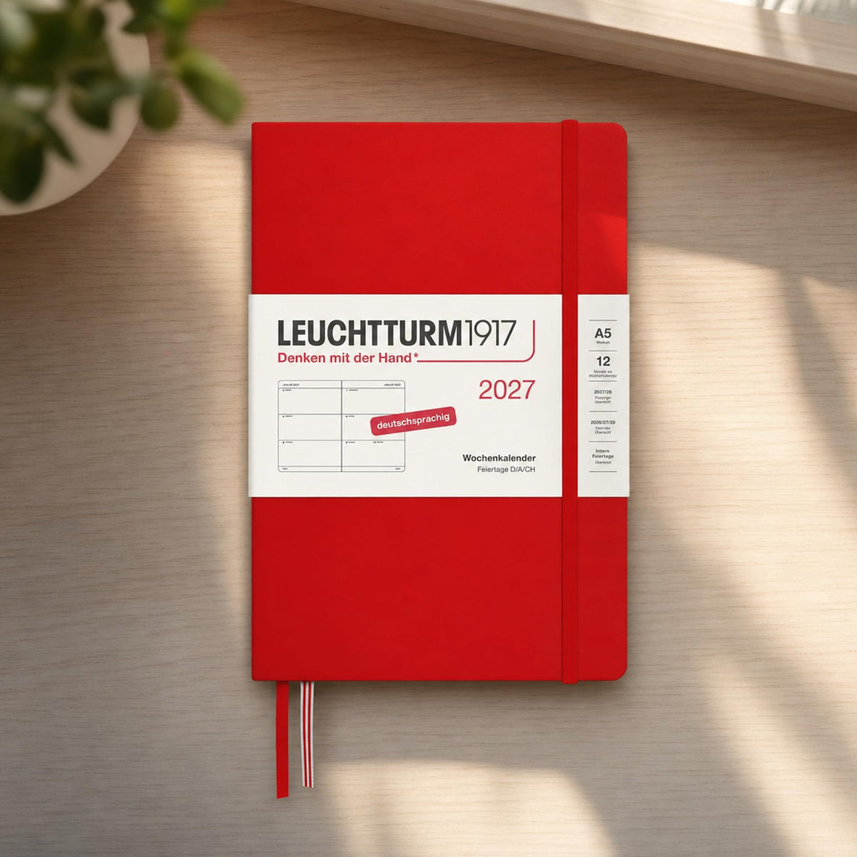 LEUCHTTURM1917 Calendar săptămânal 2027 Mediu (A5) - Germană, Cireș, Hardcover, 145 x 210 mm, 12 luni - ianuarie-decembrie 2027, 1 săptămână pe pagină dublă, hârtie de 80 g/m² cu compatibilitate ridicată cu cerneală - 400103