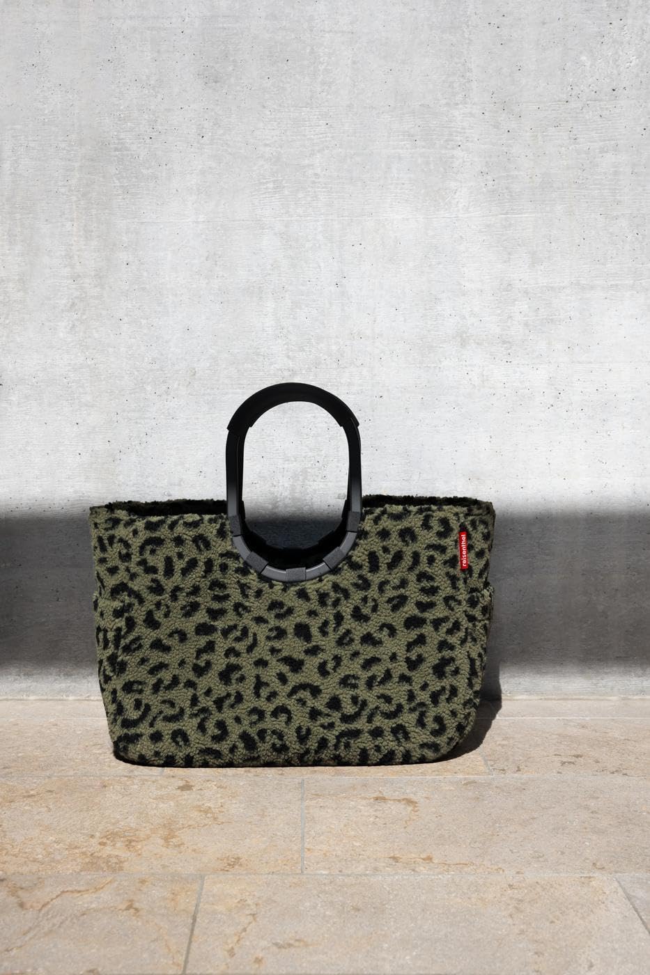 reisenthel loopshopper L teddy leo olive – sturdy bag with practical compartments made from recycled PET bottles – charming and water-repellent design - OR5055