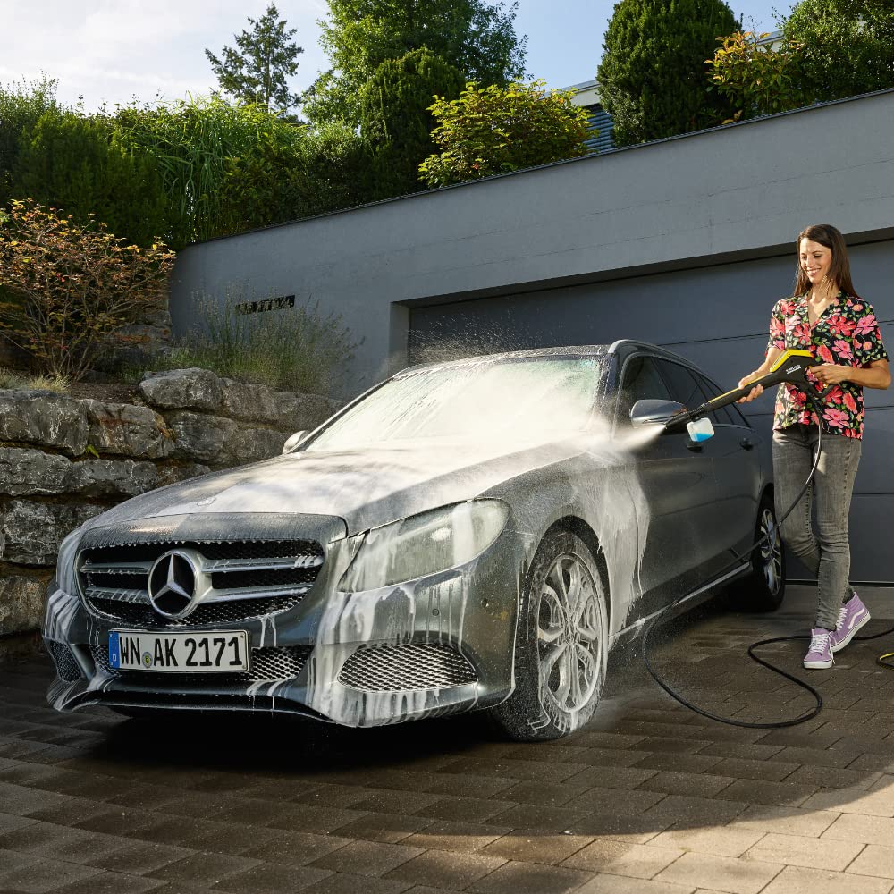 Kärcher WB 7 Plus 3-in-1 Wash Brush, 3 functions: Foam nozzle & car shampoo RM 619 (5 l) for thorough cleaning of paint and plastic surfaces.