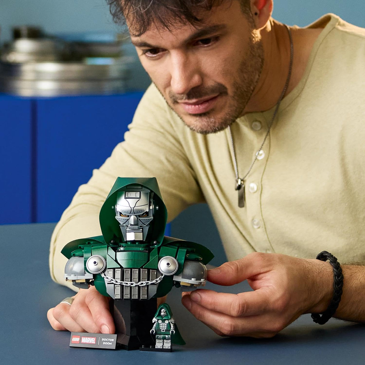 LEGO ǀ Marvel Doctor Doom Bust - Model Kit for Adults with Collectible Minifigure & Nameplate - DIY Room or Shelf Decor - Gift Idea for Movie Fans - 76345
