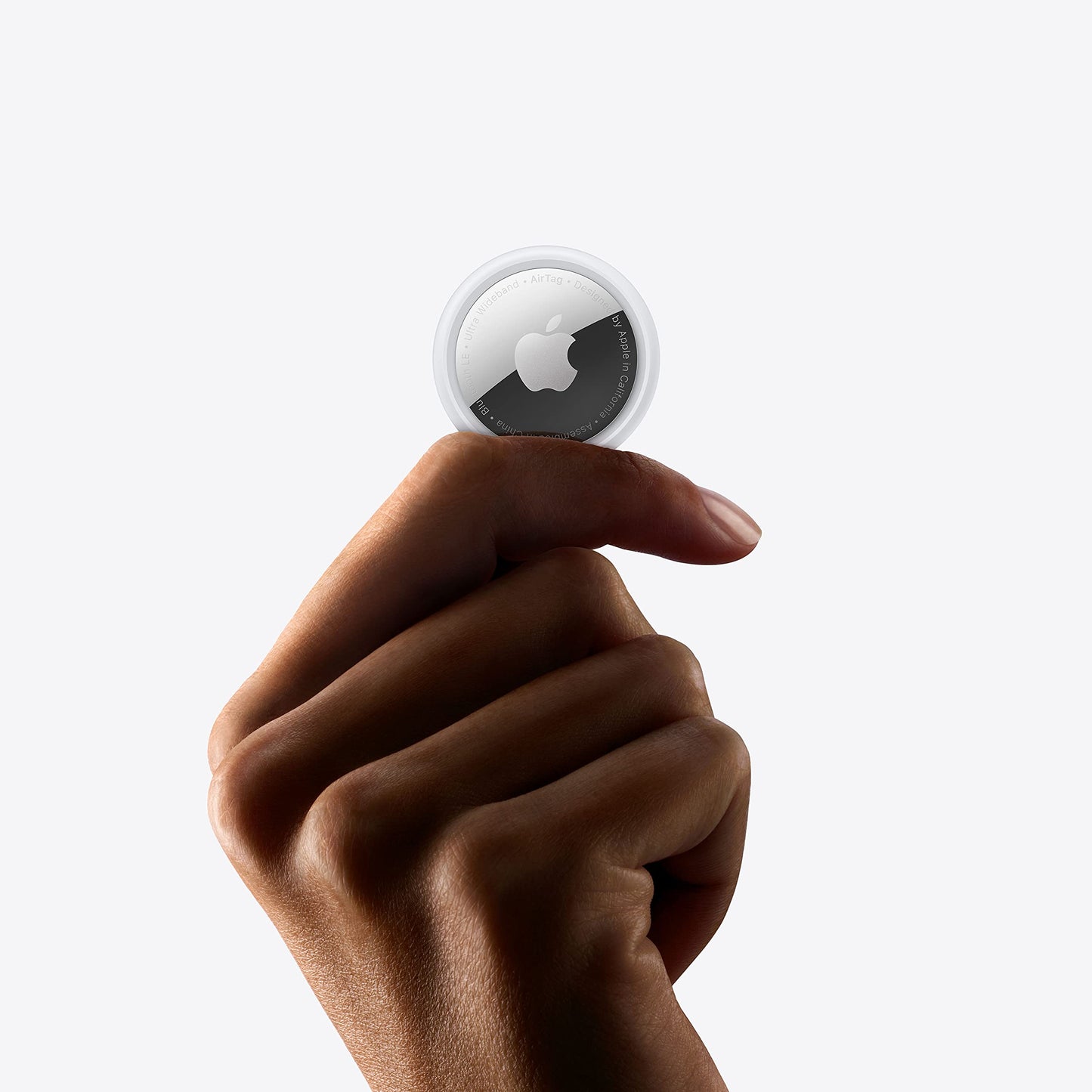 Apple AirTag (1st Generation) Pack of 4 - Find and keep track of your things: keys, wallets, luggage, backpacks and more. Easy to set up with iPhone or iPad. Replaceable battery - MX542ZM/A