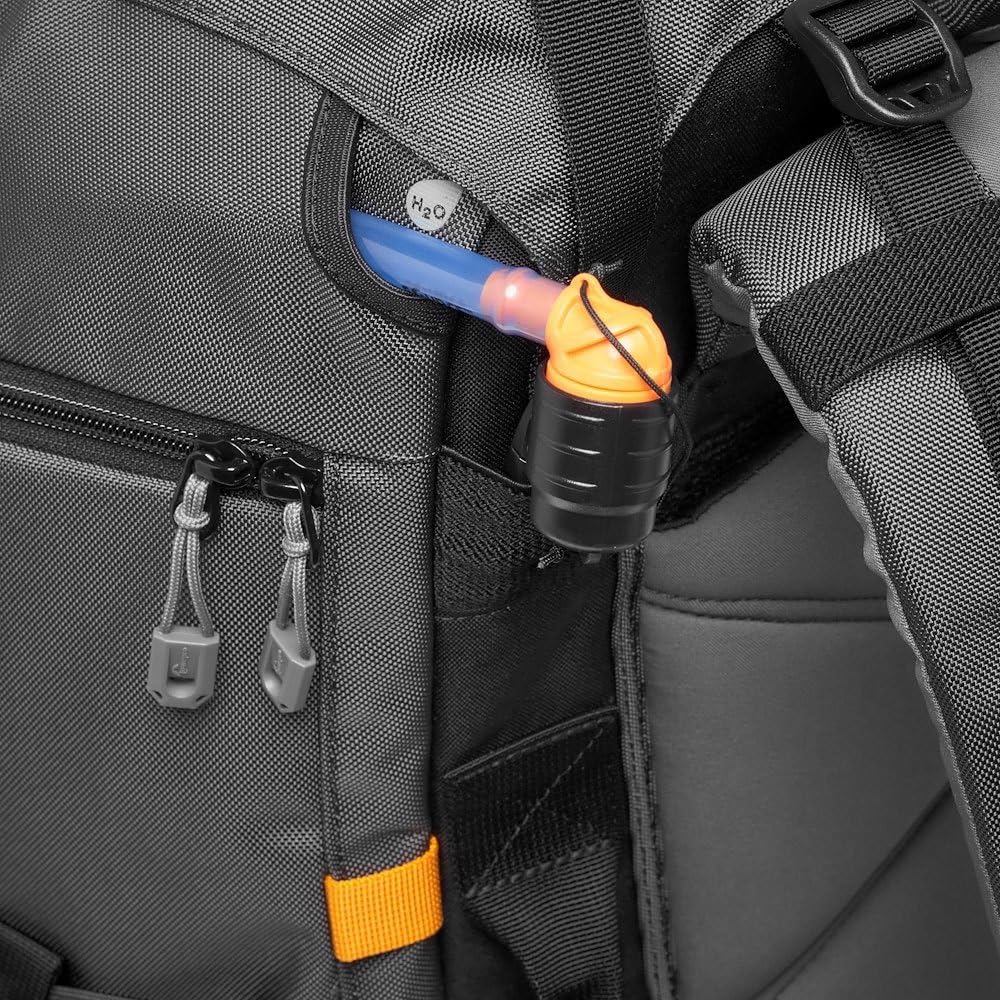 Lowepro Pro Trekker BP 550 AW II, Geantă pentru cameră, Rucsac din material reciclat, Potrivit pentru laptop sau tabletă de 15”, Divizoare Maxfit, Capac rezistent la intemperii, Caz pentru mirrorless DSLR, Negru Gri Închis, LP37270-GRL