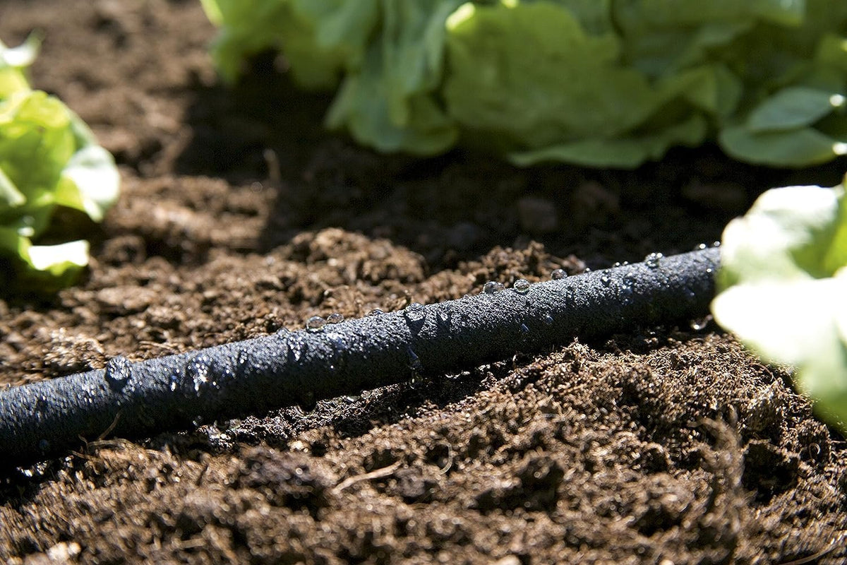 Gardena Perl-Regner: Water-saving hose sprinkler for watering rows of plants and flower beds, saves up to 70 percent water, individually adjustable, easy to use, hose length: 15 m (1969-20) - 01969-20