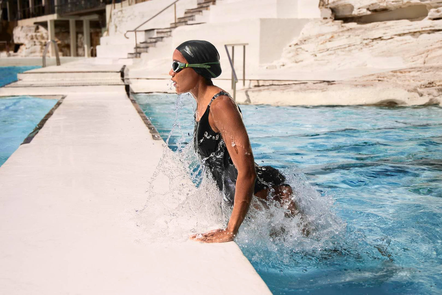 Speedo Biofuse 2.0 swimming goggles | Design for women | Patented adjustment mechanism | Anti-fog | Waterproof | Comfortable seat - 8-003776